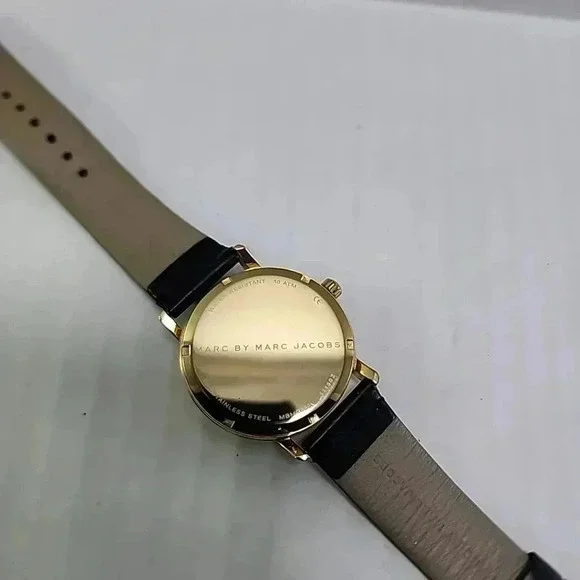 Womens Marc by Marc Jacobs MBM8651 Fergus Day Date 38MM Gold Watch New Battery - Picture 15 of 16
